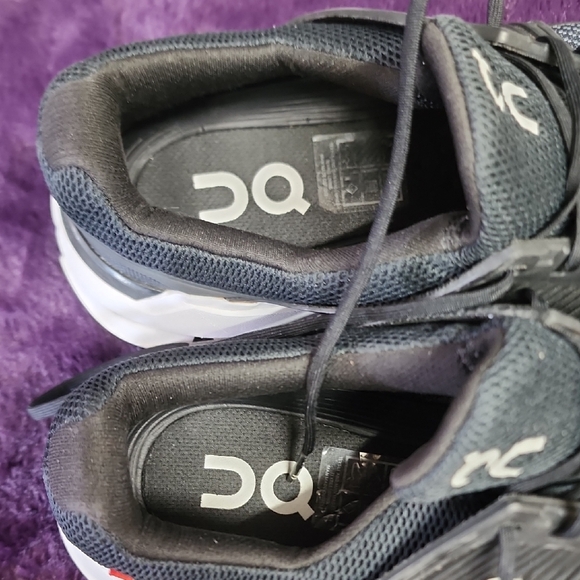 On Women's Black Sneakers sz 10.5 - Picture 2 of 13